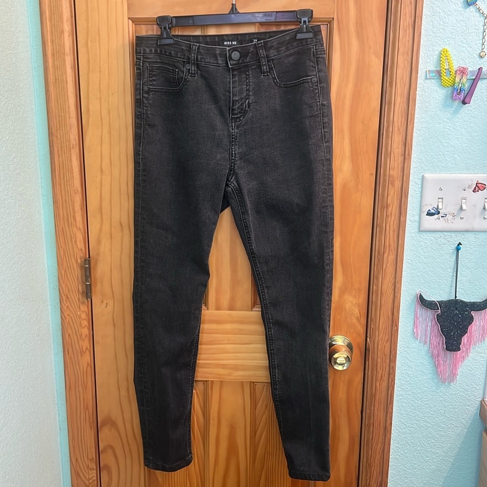 Women’s Miss Me jeans